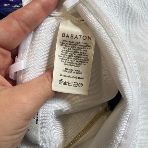 Aritzia Babaton White Off the Shoulder Crop Top Size Medium - Picture 2 of 5